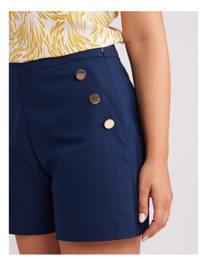 Verona Short in Navy