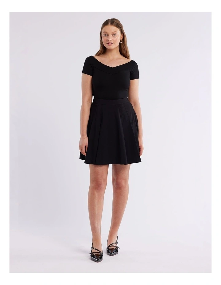 Kara Skirt in Black