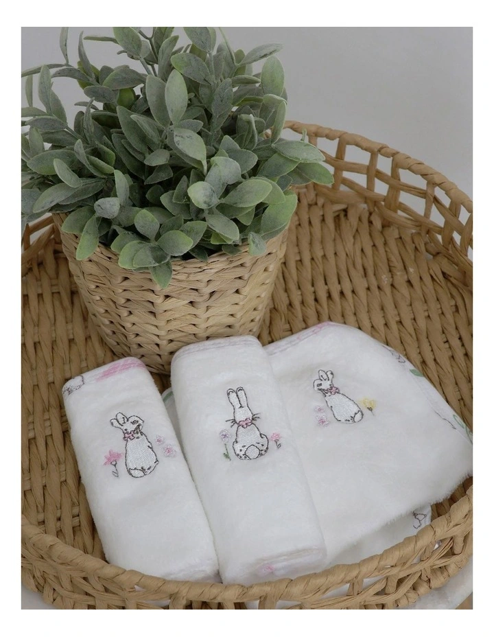 New Adventures of Peter Rabbit Face Washers 3 Pack in White