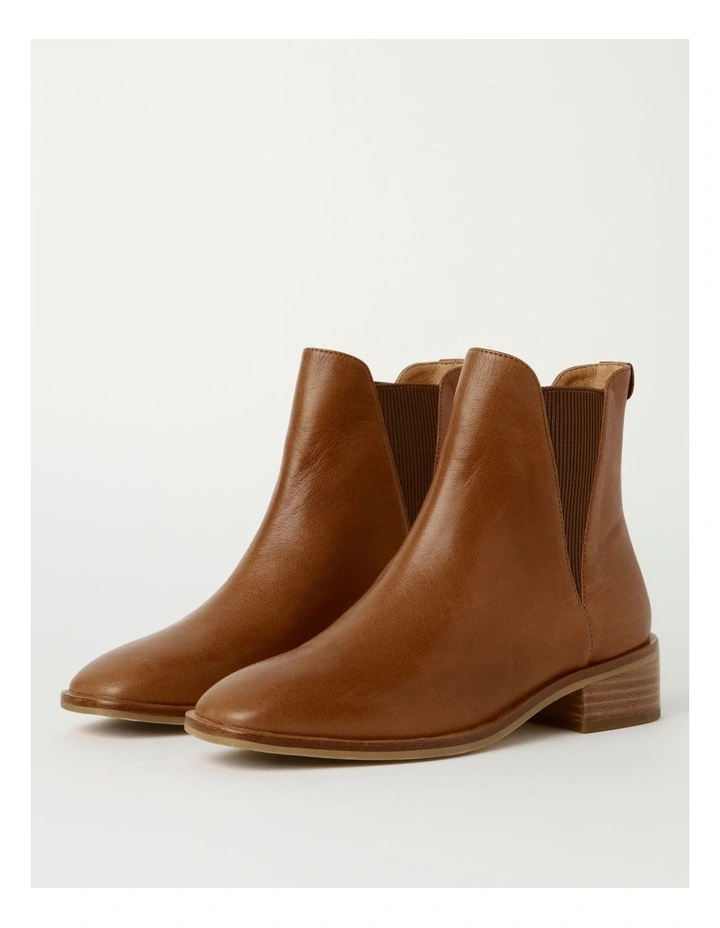 Savannah Boot in Tan