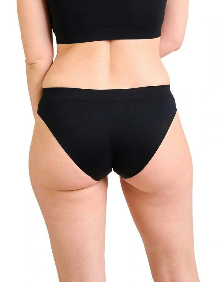 So Confort Seamless Plus Size Brief in Black
