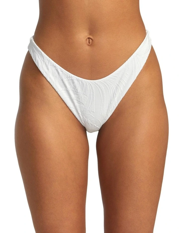 Palm Grooves Medium French Bikini Bottom in White