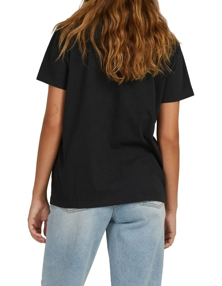 Surf High Tee in Off Black