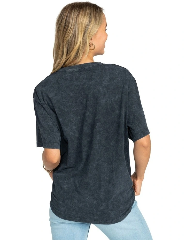 Girl Need Love C Oversized T-shirt in Anthracite