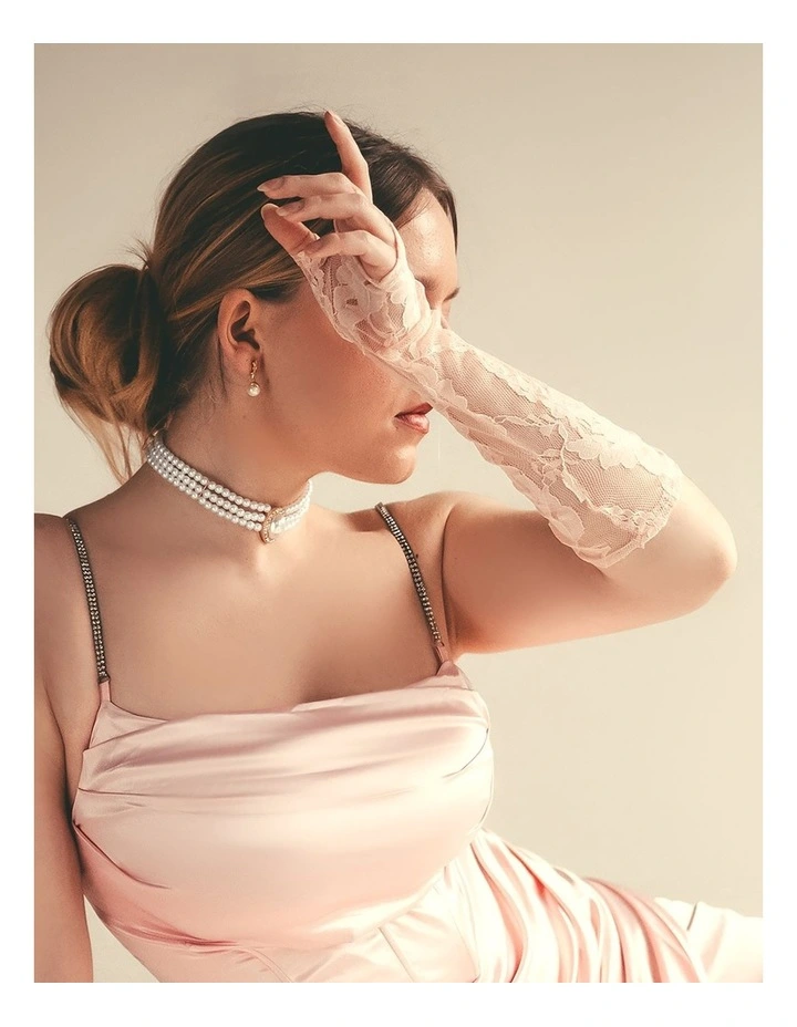 Lace Fingerless Elbow Length Mitten Glove in Blush