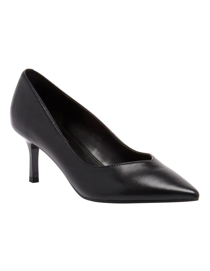 Katte Pump in Black