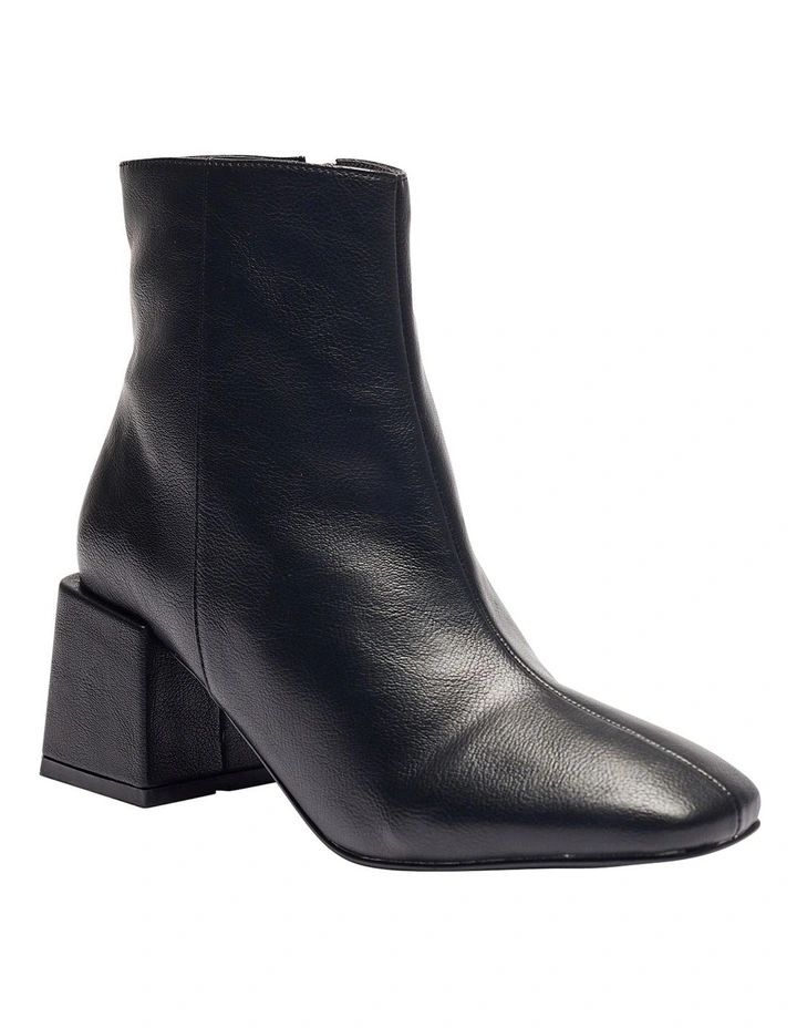 Taxi Black Smooth Boots