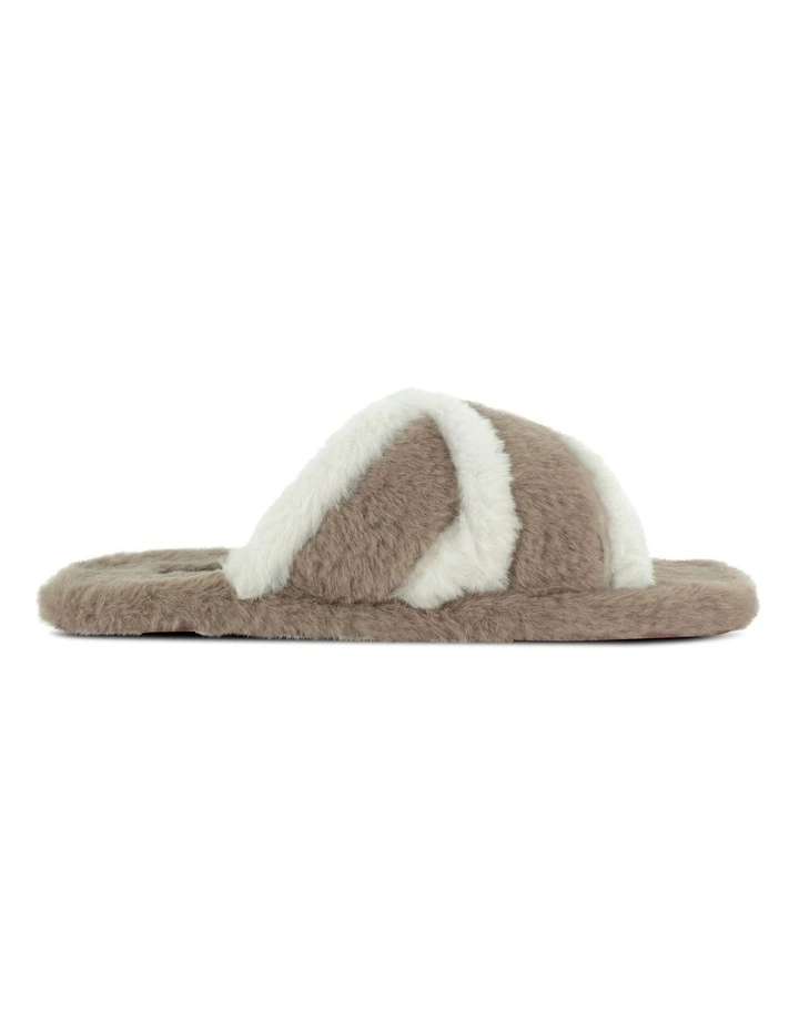 Irah II Flat Sandals in Beige