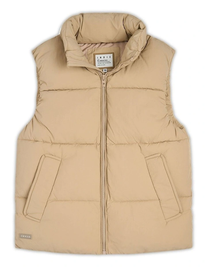 The New Chester Puffer Vest (8-14 years) in Toffee