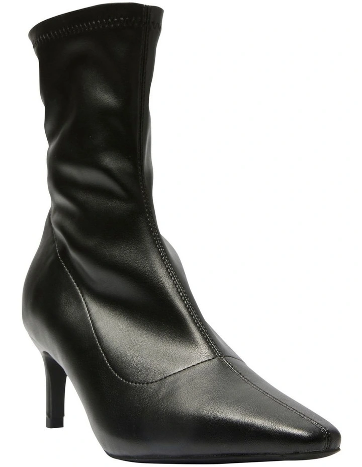 Sharpe Boots in Black Stretch