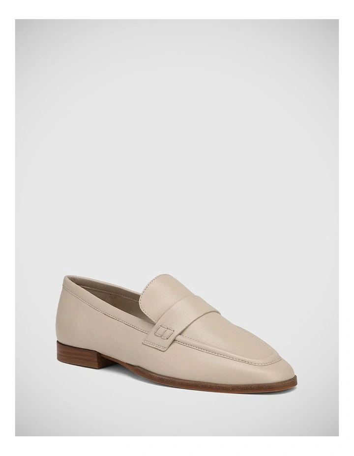 Apollo Flat Loafer in Fog Leather