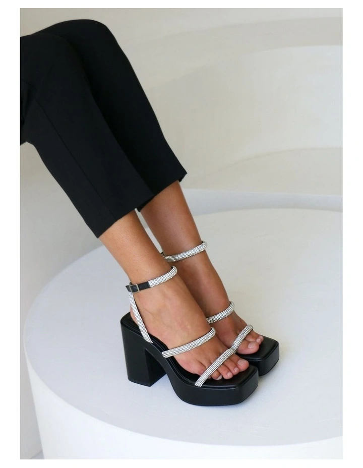 Yasmin II Sandals in Ebony