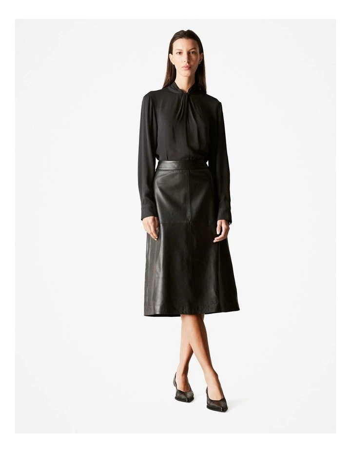 Crepe Twist Blouse in Black