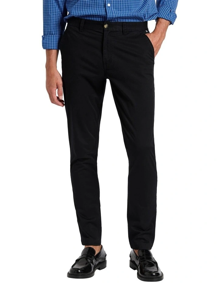 Brayden Slim Fit Chino Pant in Jet Black