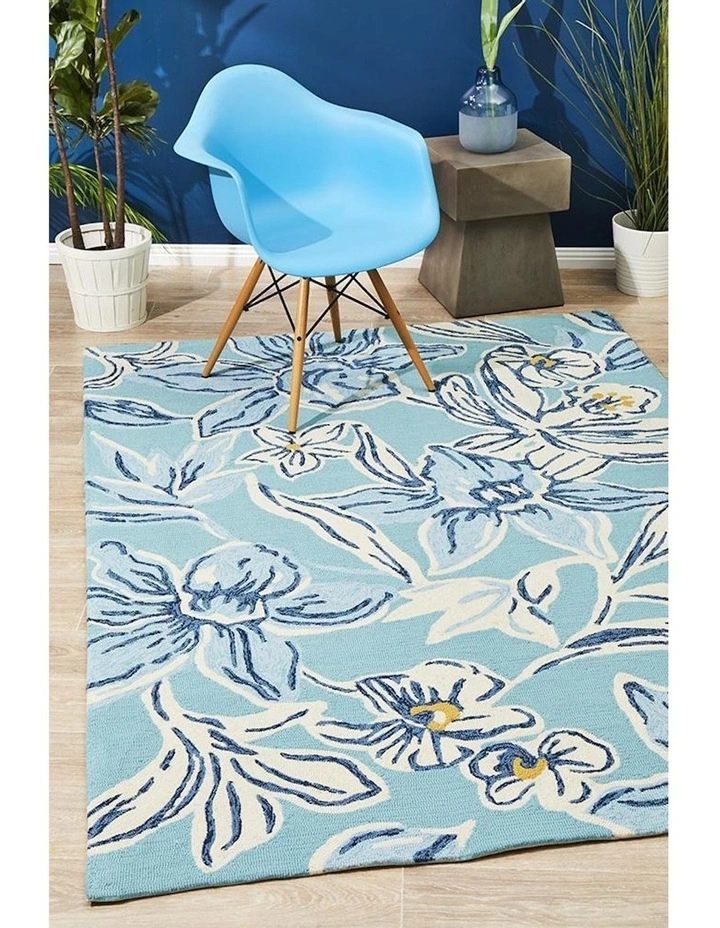 Copacabana Whimsical Floral Rug in Blue