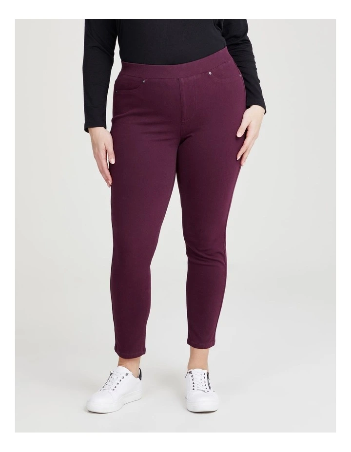 Petite Best Friend Jegging in Merlot