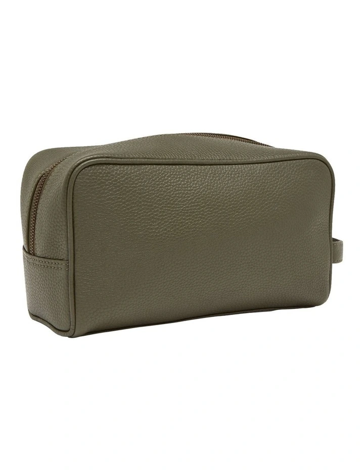 Royce Leather Wash Bag in Olive