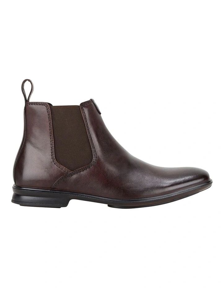 Leather Chelsea Boot in Mahogany