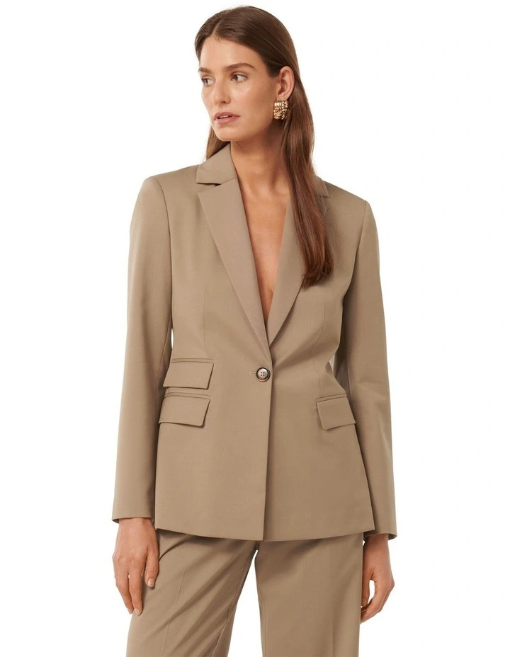Gia Single-Breasted Tailored Blazer in Camel