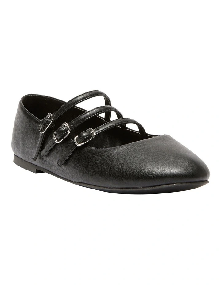 Leah Ballet Flats in Black