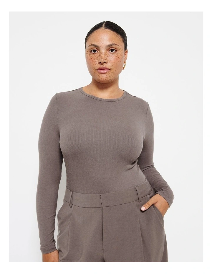Long Sleeve Rib Tee in Brown