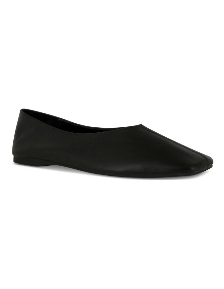 Brynn Ballet Flats in Ebony