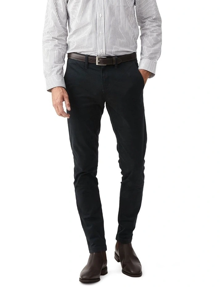 Lincoln Chino Pant in Navy
