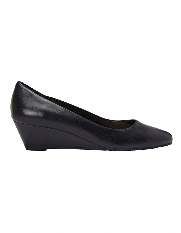 Henry Heeled Shoes in Black Leather