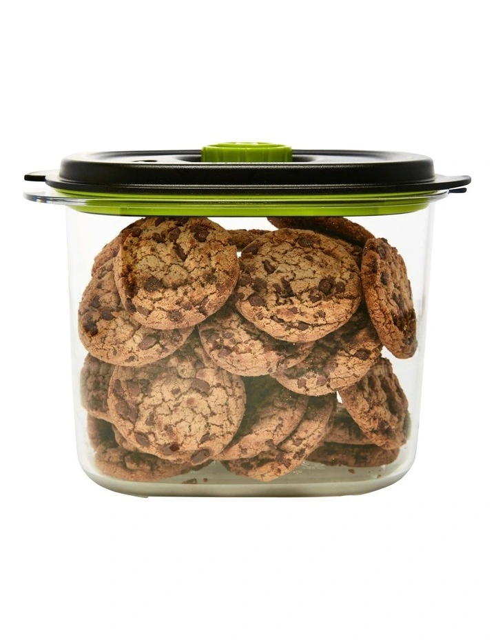 Preserve & Marinate 8 Cup Container VS0662 in Black/Green