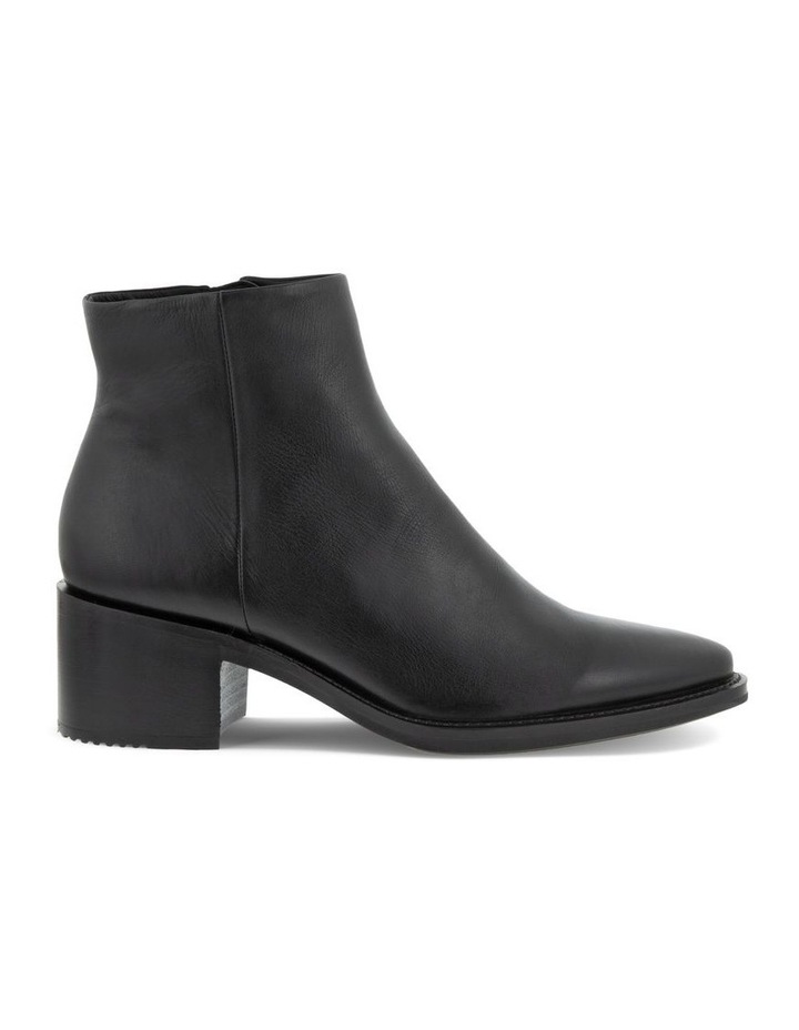 Shape 35 Sartorelle Boot In Black