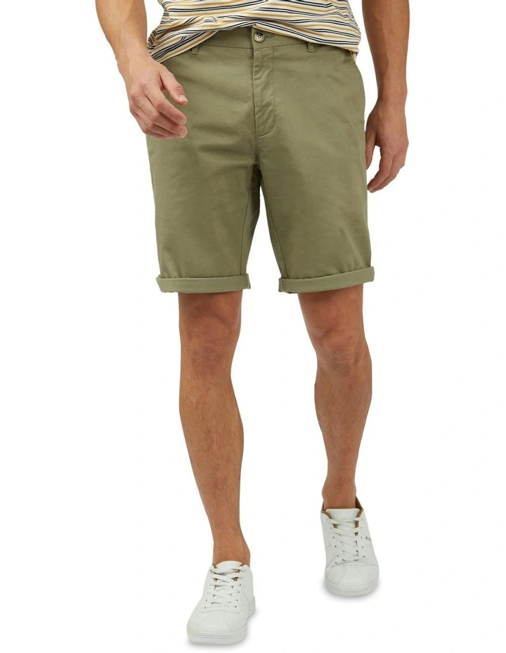 Signature Chino Short in Green