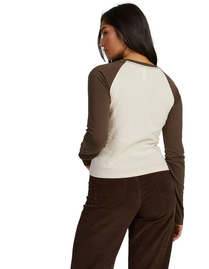 Lax Classic Raglan T-shirt in Brown