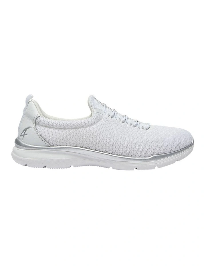 Quattro Sneakers in White Knit