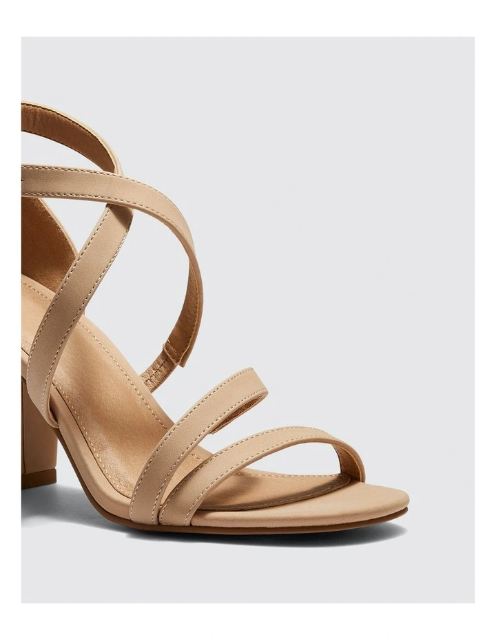 UCCI Sandals in Nude