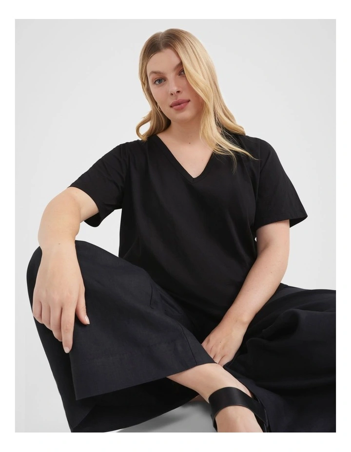Common Standard Organic Cotton V-Neck Tee in Black