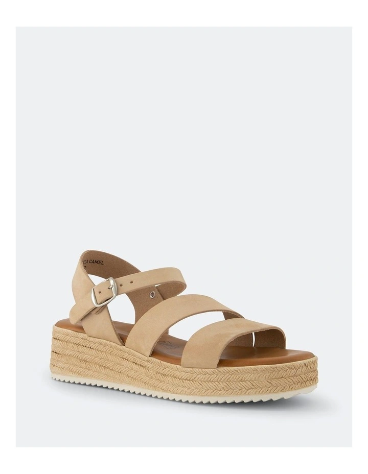 Vanneza Sandals in Camel