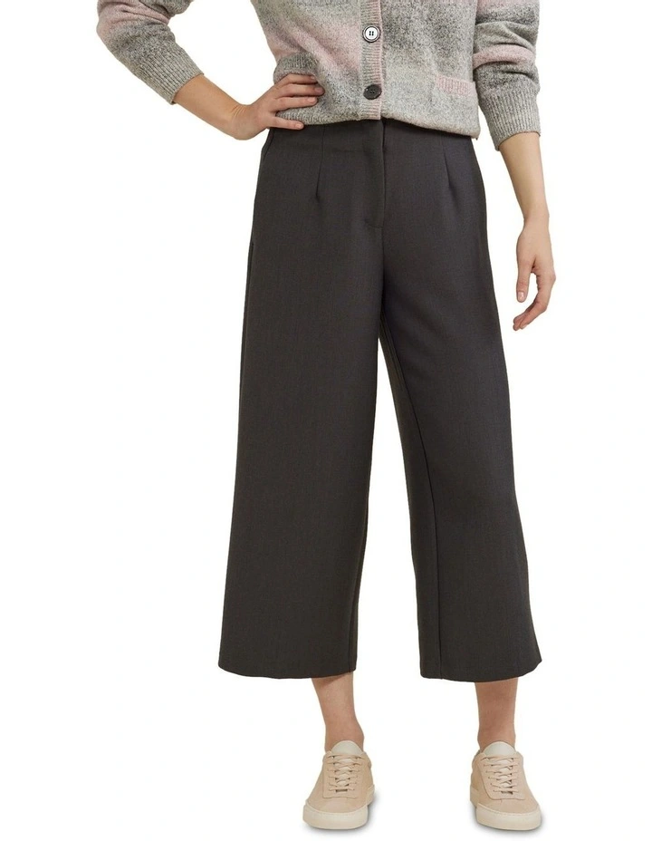 Crop Urban Pant in Caviar