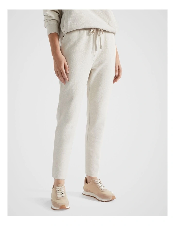Reverse Terry Trackpant in Oat