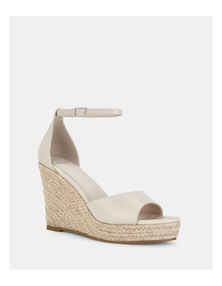 Willah Sandals in Cream