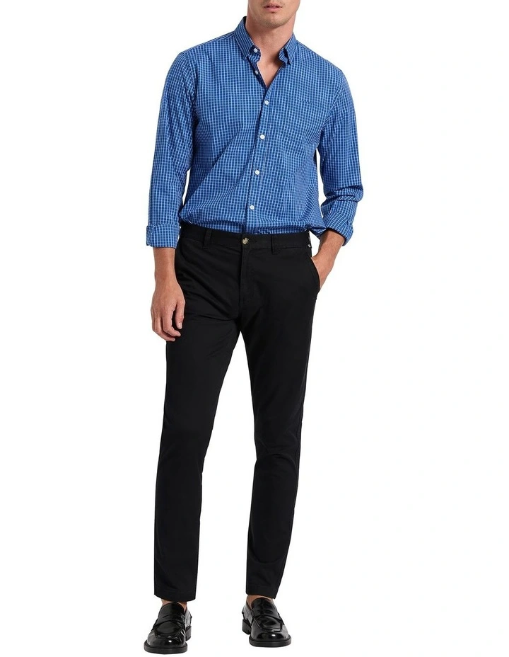 Brayden Slim Fit Chino Pant in Jet Black