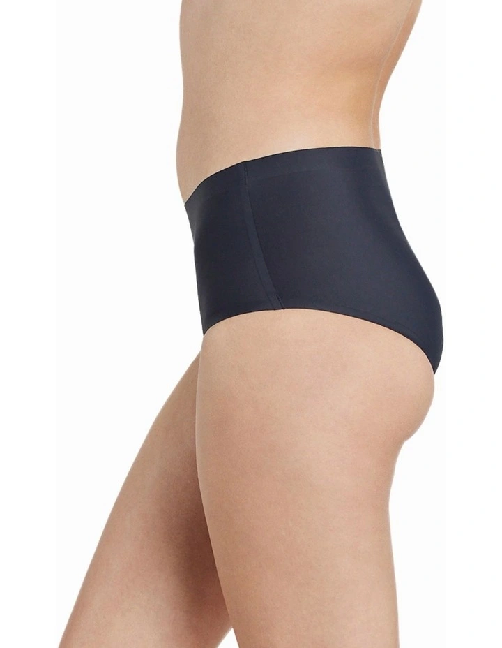 Flo Heavy Midi Brief in Black