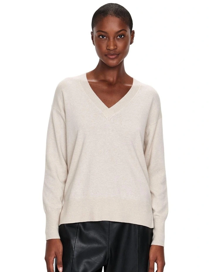 Cashmere Merino Blend V-Neck Sweater in Stone
