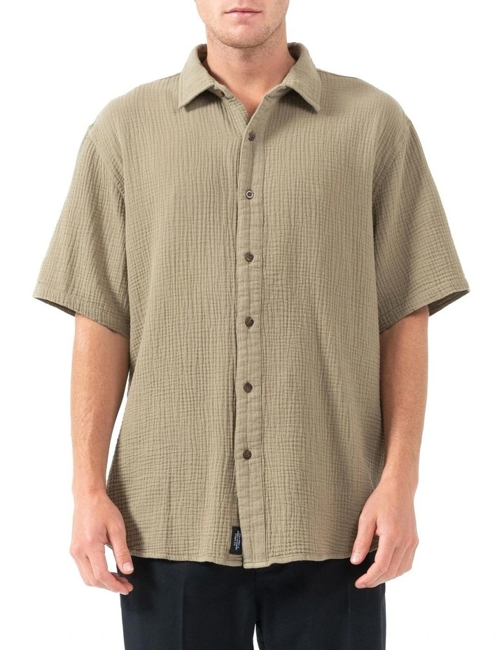 Minimal Seersucker Short Sleeve Shirt in Aloe
