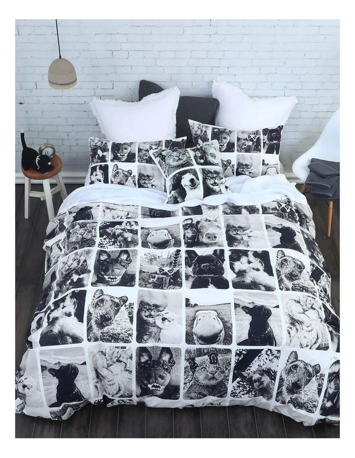 Selfies Cushion In Multi