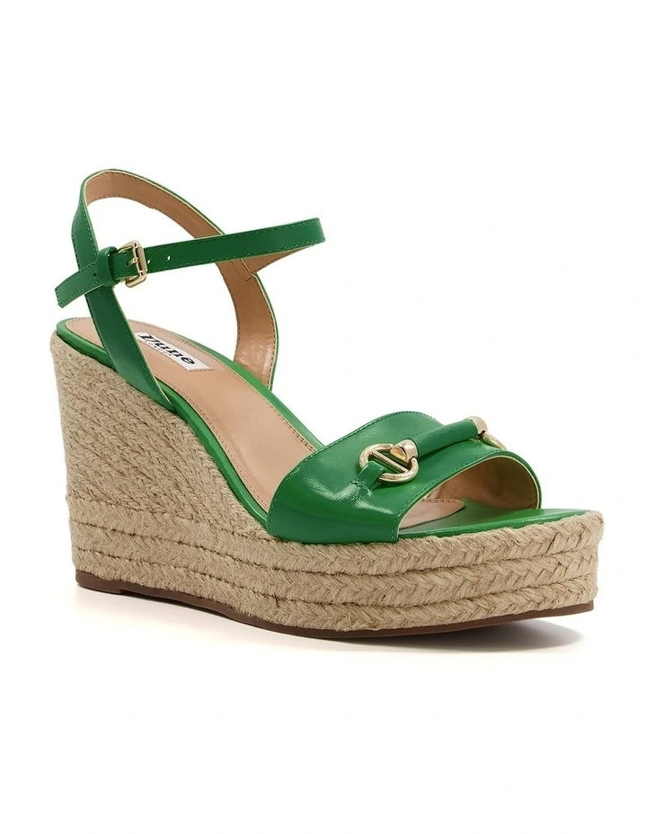 Kai Wedge in Green