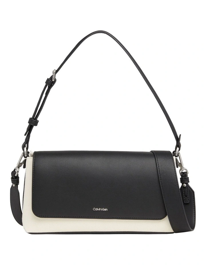 Must Shoulder Bag in Ecru