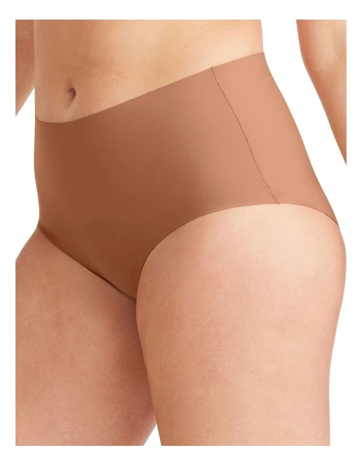 Revive Smooth Waisted Brief in Cocoac