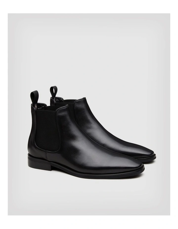 Leather Chelsea Boot in Black