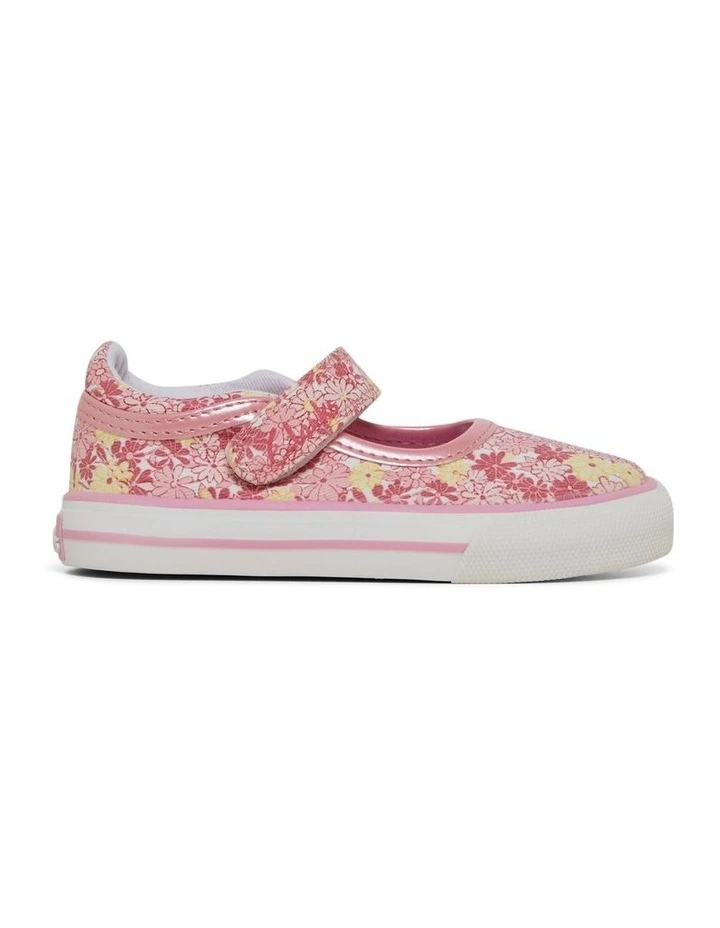 Lizzie Sneakers in Baby Pink