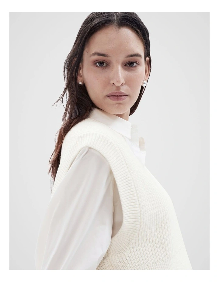 Cropped Knit Vest in Ecru